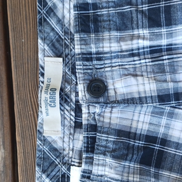 Wrangler Jeans Co men's cargo shorts size 38 - Picture 2 of 8